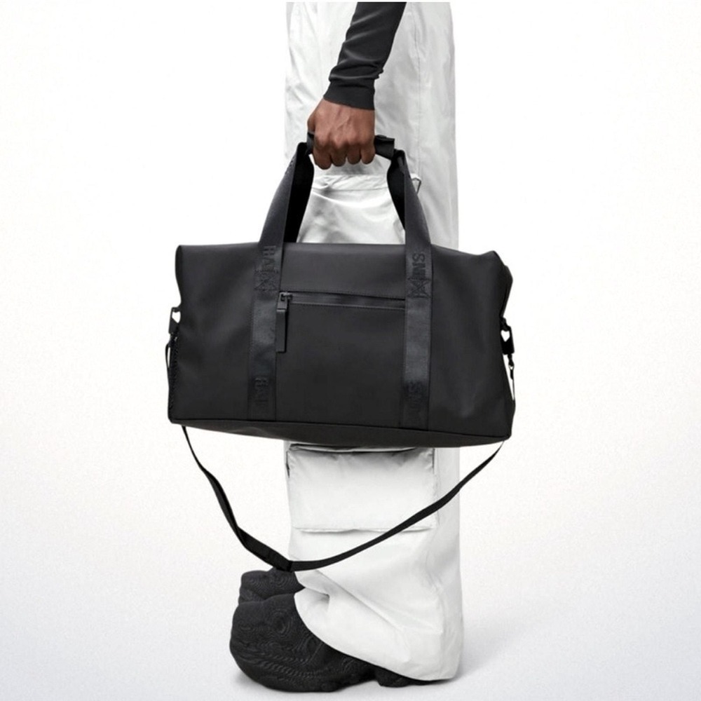 Rains Trail Gym Travel Overnight Bag Black New With Tag